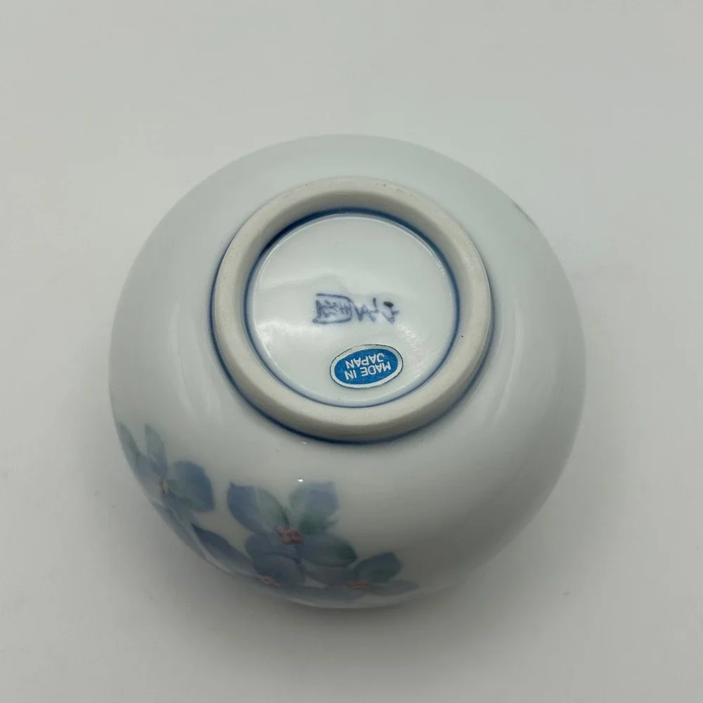 Japanese Porcelain Tea Cup Blue Floral Design‎
